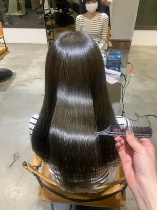 ロング カラー 透明感カラー 天羅のヘアスタイル