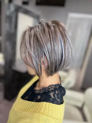 カラー hair make huit8所属・ハイライト&ブリーチ 💇🏼‍♀MAHOのヘアスタイル