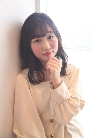 セミロング カラー ツヤ髪カラー💎 佐藤あきのヘアスタイル