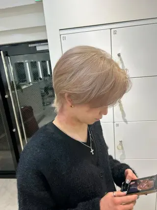 カラー 透明感カラー✨🩵 韓国ヘアkanatoのヘアスタイル