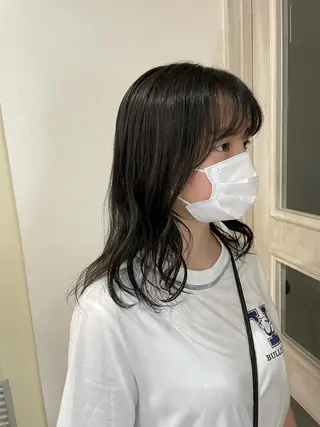 ミディアム akane .のヘアスタイル