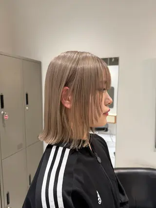 ミディアム コノカ/暖色カラー/ 透明感カラーのヘアスタイル