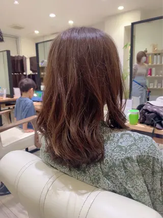 ミディアム パーマ ヘアサロンI.所属・I. sanaのヘアスタイル