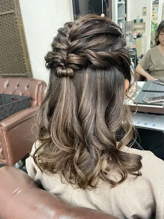 ミディアム ヘアアレンジ 沢田 瞳のヘアスタイル