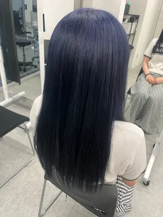 ロング カラー 🖤ハイトーン× レイヤー🖤SARAのヘアスタイル