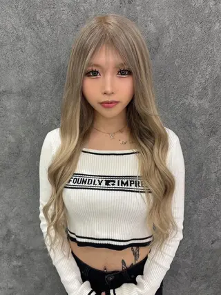 カラー ロング KAZU TACKYのヘアスタイル