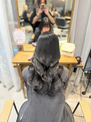 セミロング カラー リアンバイアリュール Misawaのヘアスタイル