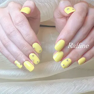 ネイル RAFFINE 月🦋🩵のネイルデザイン