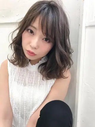 セミロング カラー ハイライト、レイヤー カット/西梅田/中西のヘアスタイル