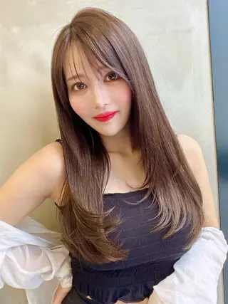 セミロング カラー レイヤー/韓国 ハイトーン興津史弥のヘアスタイル