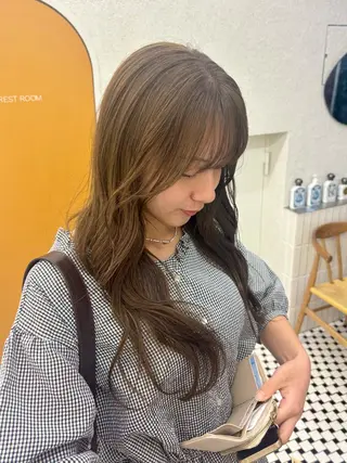 ロング カラー 🧸ミルクティー／ ぷつっとボブ｜ミクのヘアスタイル