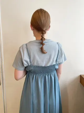 セミロング カラー MIOベージュカラー 柔らかいカラーのヘアスタイル