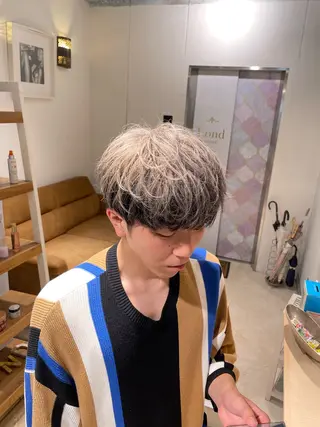 ショート カラー 🥇KEN /レイヤー/艶カラーのヘアスタイル
