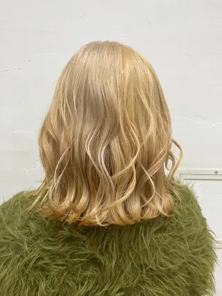 ミディアム カラー THE ESSENCE 蔵前所属・怜音/ REONのヘアスタイル