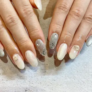 ネイル LUNI（シェアサロンHeartSpace内）所属・LUNI 久屋大通 ˚✧₊⁎/ yuriのネイルデザイン