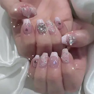 ネイル Kanon 🤍のネイルデザイン