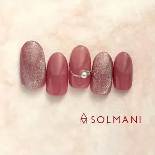 ネイル SOLMANI 予約担当のネイルデザイン