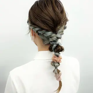 セミロング ヘアアレンジ Nico所属・Nico🌛 Karenのネイルデザイン