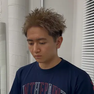 カラー メンズ メンズハイライト ／メンズミルクティーのヘアスタイル