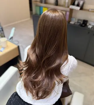 ロング 谷 亜澄のヘアスタイル