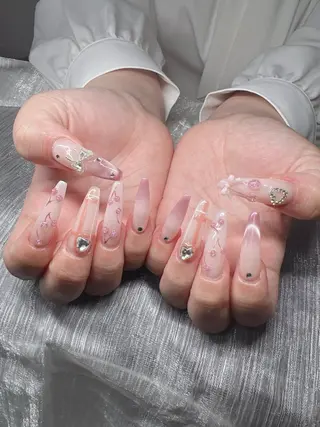 ネイル Lee Nailsのネイルデザイン