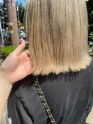 ミディアム カラー akane .のヘアスタイル