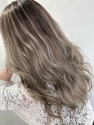 ロング カラー パーマ ブリーチ毛縮毛矯正 👑山口のヘアスタイル