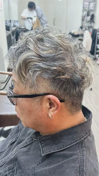 ショート カラー パーマ メンズ 鶴見 和美のヘアスタイル