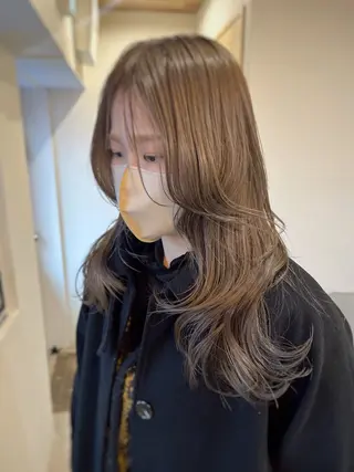 ロング CLOVE所属・下石怜子/レイヤー/ 透明感カラーのヘアスタイル