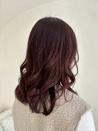 セミロング カラー ACCOLE Yuzuのヘアスタイル