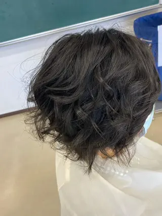 ヘアアレンジ The Best Beauty受付担当のヘアスタイル