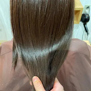 セミロング いいの ひかりのヘアスタイル