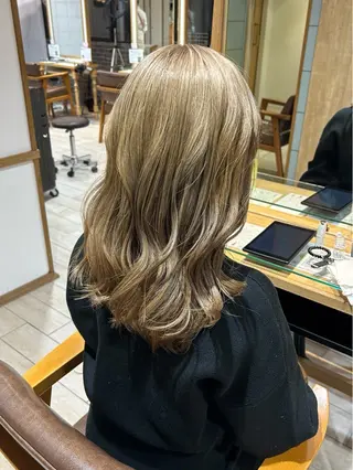 ミディアム カラー Ami 🕊‎✨のヘアスタイル