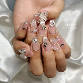 ネイル nailsalon Mirrorのネイルデザイン