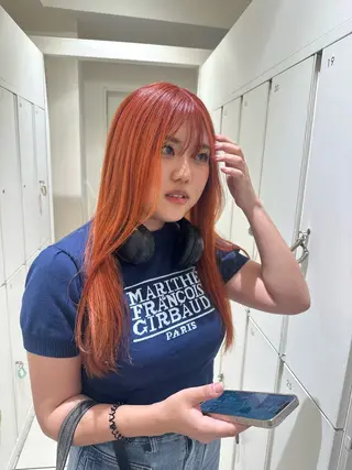 ロング カラー ヘアアレンジ タイトボブ個性派カラ ーAKANEのヘアスタイル