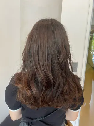 カラー unfeigned02所属・おーした /カットモデル伏見栄のヘアスタイル