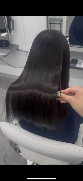 ロング カラー 🕯コバ/レイヤー/ 美髪縮毛🕯のヘアスタイル