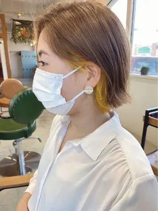 ショート カラー 入江 志穂のヘアスタイル
