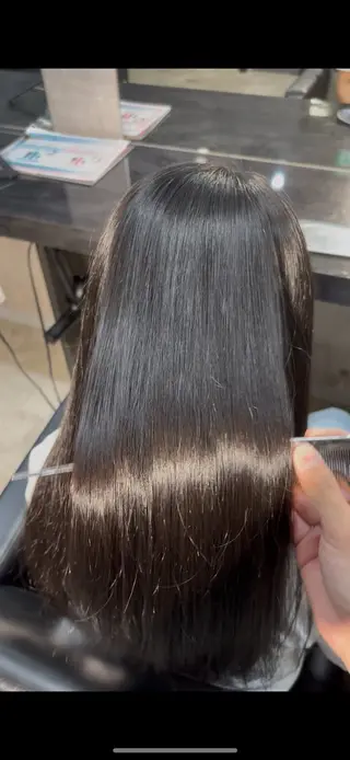 ロング 溝渕朋也 /髪質改善ストレートのヘアスタイル