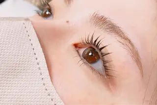 マツエク・マツパ private salon eyes所属・EYES YUNのマツエク・マツパデザイン