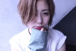 ショート パーマ カラー マツエク・マツパ 君野 彰治のヘアスタイル