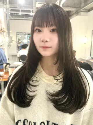 ロング カラー 篠崎 佑季のヘアスタイル