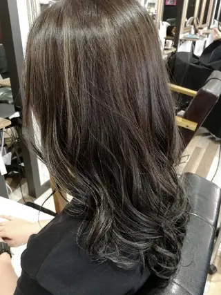 ロング 山田 義人のヘアスタイル