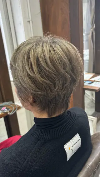 ショート カラー ショート・パーマ・デ ザインカラー/むつみのヘアスタイル