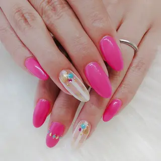ネイル luxe NailDesignのネイルデザイン