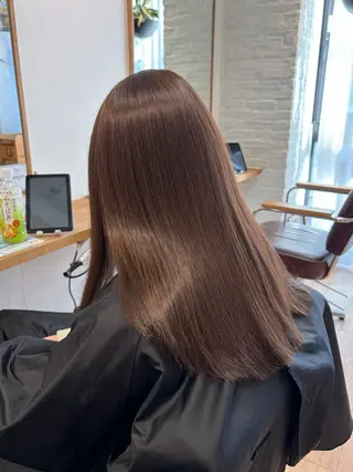 ミディアム カラー ミルクティー× グレージュMOMOのヘアスタイル