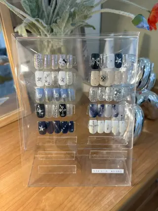 ネイル MIYAMOTO NAOKAのネイルデザイン