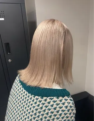 ミディアム レイヤー・ブリーチ kiyotoshiのヘアスタイル