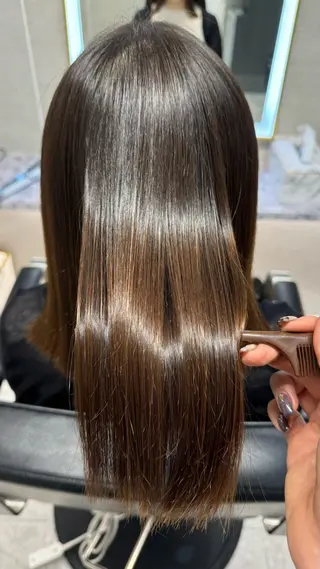 セミロング 岩水 穂華のヘアスタイル