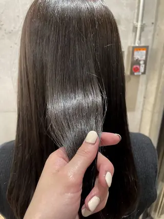 ロング はら しおりのヘアスタイル